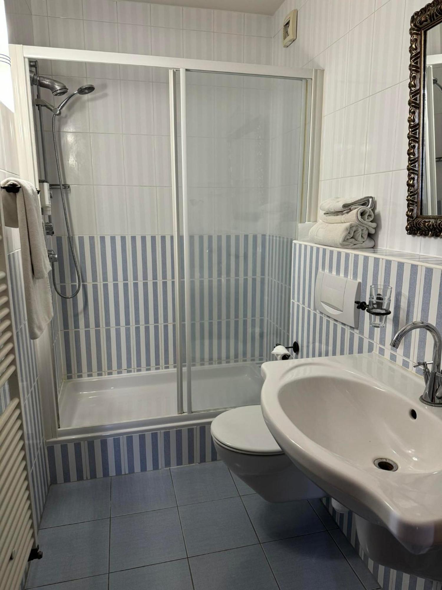 Hotel Palacyk Konin Екстер'єр фото