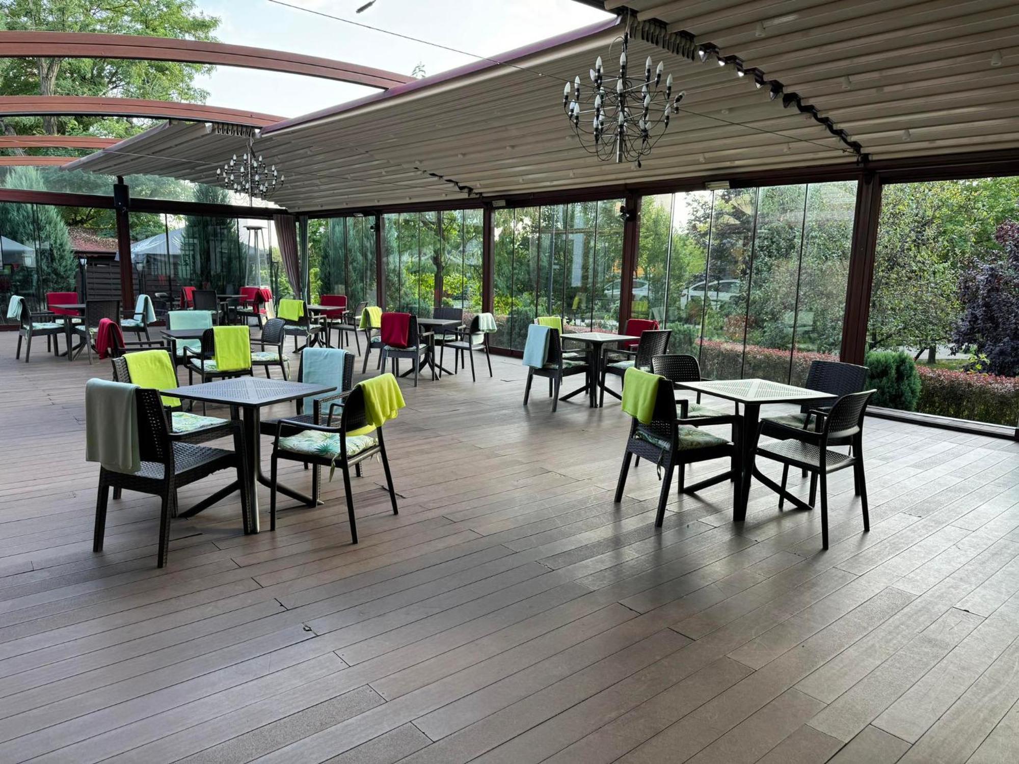 Hotel Palacyk Konin Екстер'єр фото