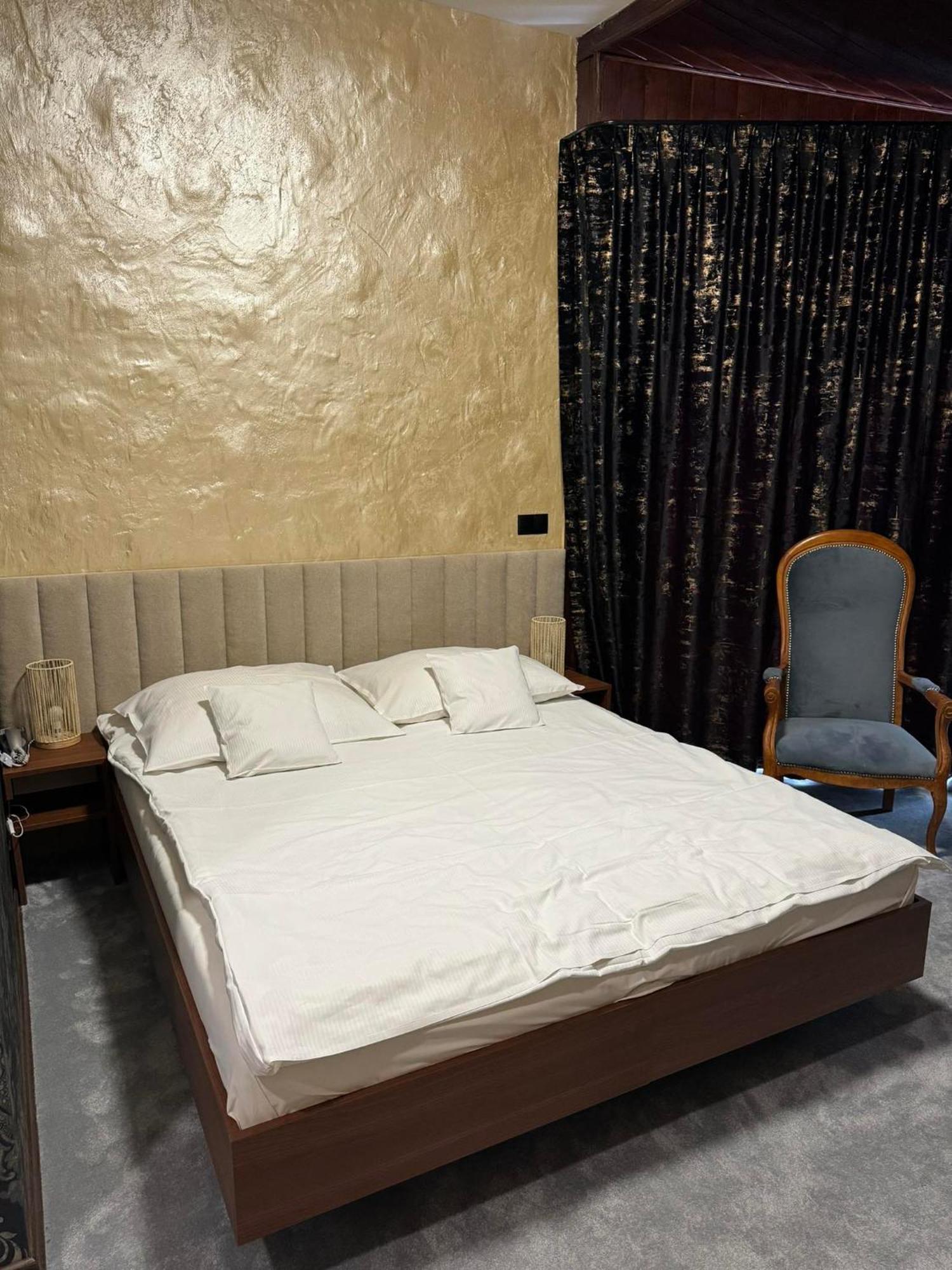 Hotel Palacyk Konin Екстер'єр фото