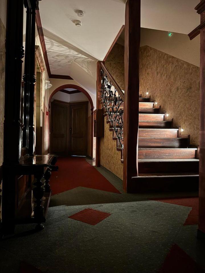 Hotel Palacyk Konin Екстер'єр фото
